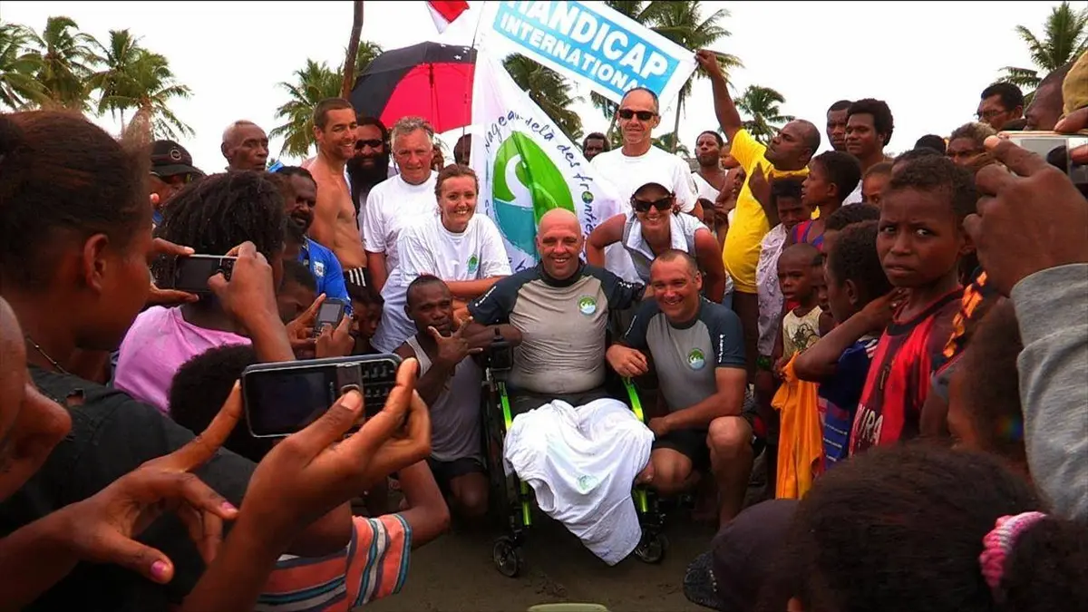 Nager au-delà des frontières