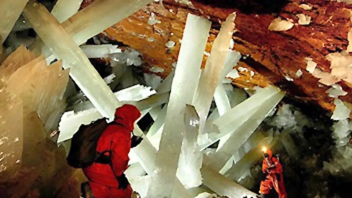 Naïca, la grotte aux cristaux géants