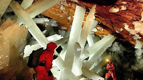 Naïca, la grotte aux cristaux géants