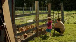 Naked Il chasse, elle cueille