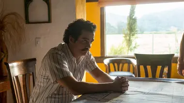 NARCOS : Mexico S01E07 Le big boss