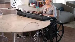 Nashville S05E03 Du bon pied