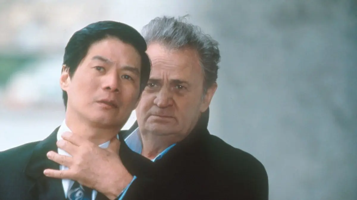 Navarro S12E01 Suicide de flics