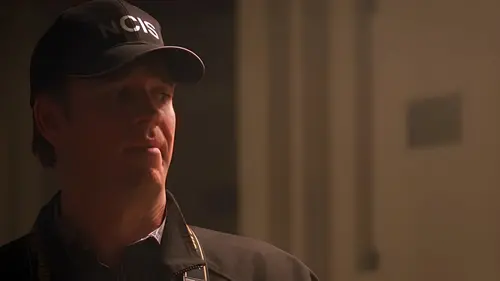 NCIS S04E17 Des cadavres dans le placard