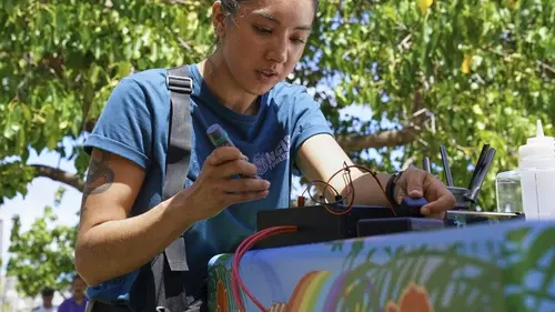 NCIS : Hawaï S02E01 Manipulations