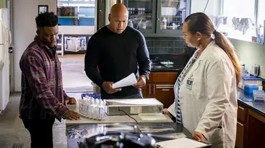 NCIS : Los Angeles S12E18 Le conte des deux Igors