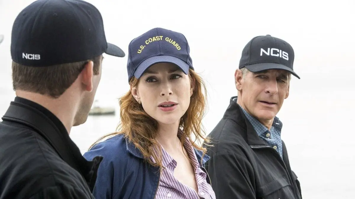NCIS : Nouvelle-Orléans S01E12 Braquage en haute mer