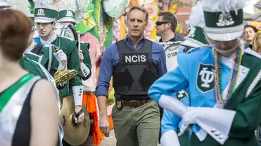 NCIS : Nouvelle-Orléans S01E15 Le carnaval de la mort