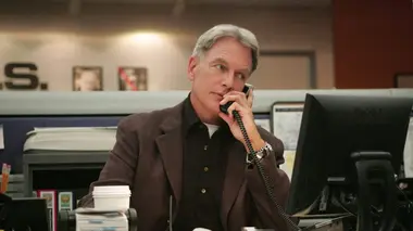 NCIS S02E05 Terrain miné