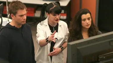 NCIS S03E15 Puzzles