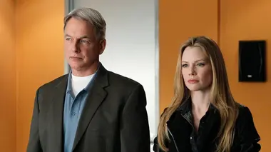 NCIS S08E20 Le tueur de port en port