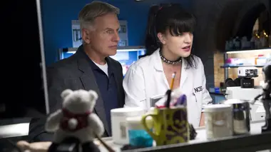 NCIS S12E07 Aux héros disparus