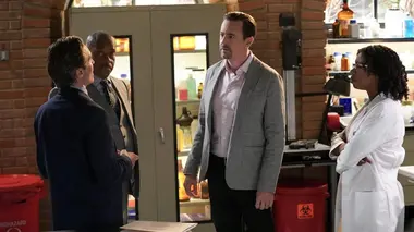 NCIS S22E01 Un seul être vous manque...