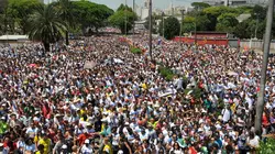 Ne dites pas à ma mère E06 Que je suis à Sao Paulo