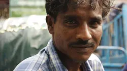 Ne dites pas à ma mère S05E04 Que je suis à Dacca