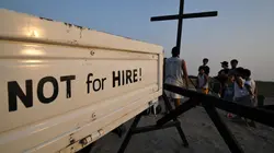 Ne dites pas à ma mère E14 Que je suis à Manille