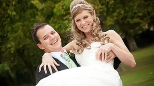 Ne le dites pas à la mariée S03E10 Patrick et Emma