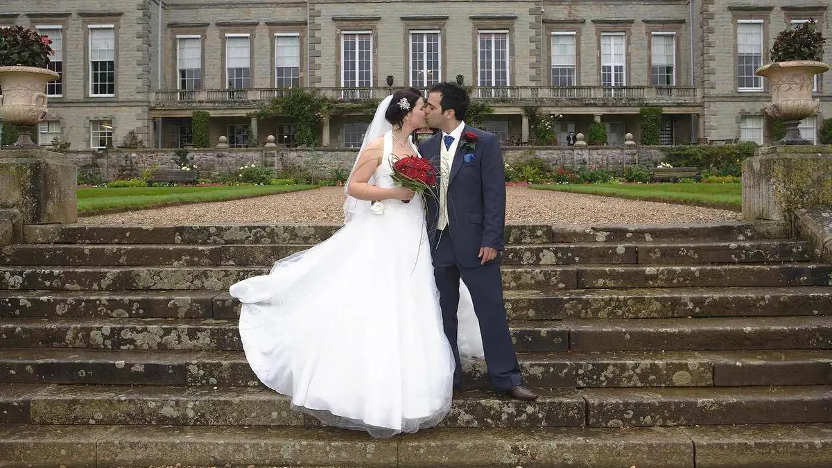 Ne le dites pas à la mariée S03E06 Luke et Gemma