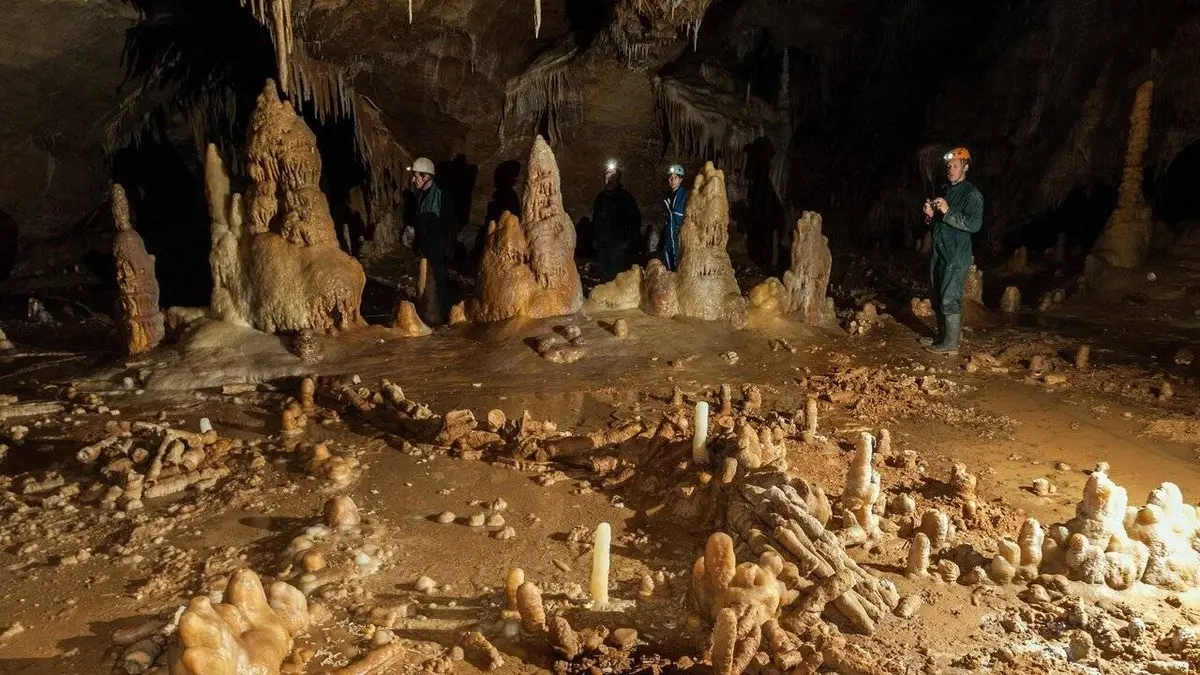 Néandertal : le mystère de la grotte de Bruniquel