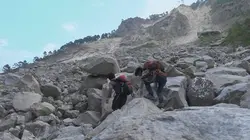 Népal, par-delà les nuages