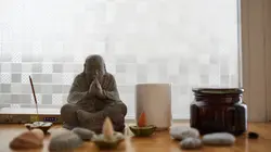 Neuf mecs S01E01 Thomas