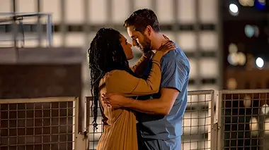 New Amsterdam S04E01 Dans le feu de l'action