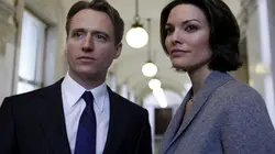 New York police judiciaire S20E22 Enfin veuve