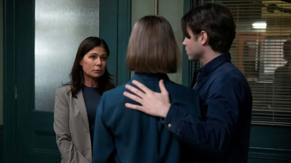New York police judiciaire S24E13 En Dieu nous croyons