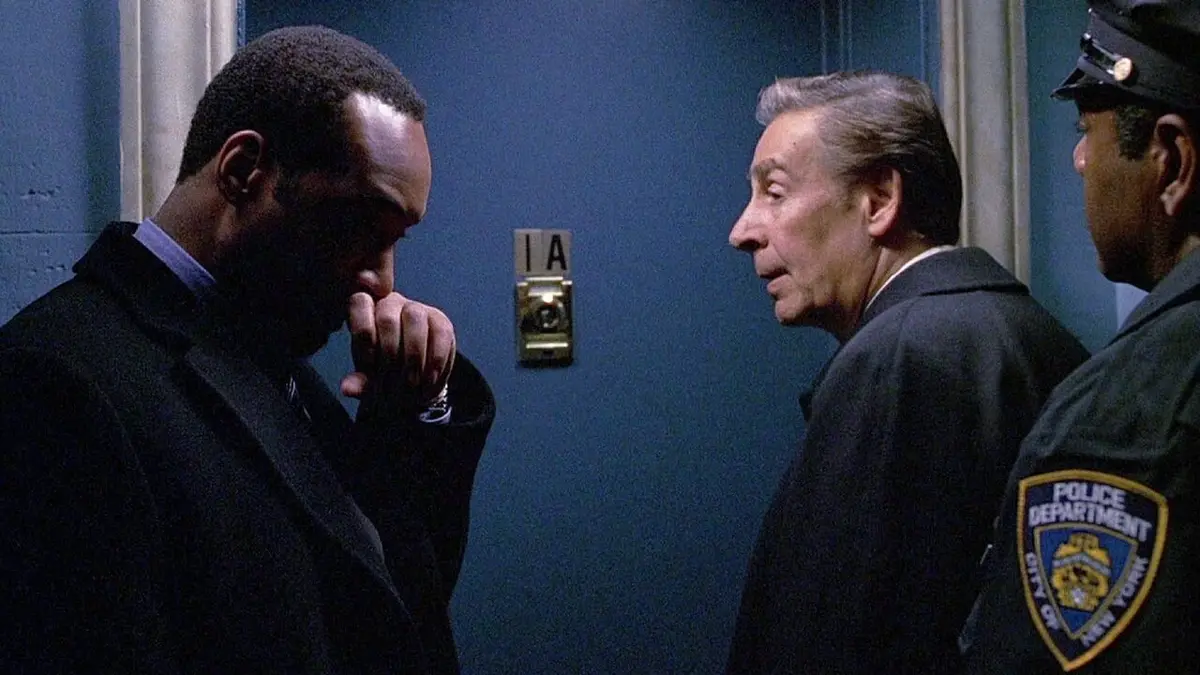 New York police judiciaire S11E14 La vie après la mort