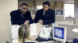 New York police judiciaire S20E15 Jeux de masque