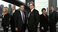 New York police judiciaire S14E01 Corps perdus