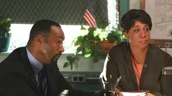 New York police judiciaire S16E03 Le fantôme de Sara Dolan