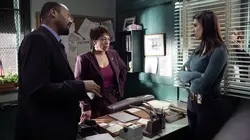 New York police judiciaire S17E19 Divorce explosif