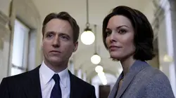 New York police judiciaire S20E22 Enfin veuve