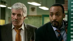 New York police judiciaire S16E18 La fin et les moyens