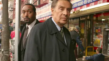 New York police judiciaire S14E15 Ancien combattant