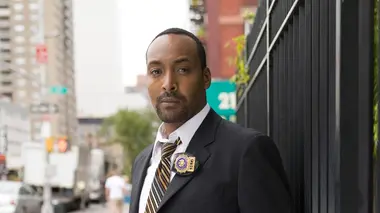 New York police judiciaire S17E20 Au nom de la peur