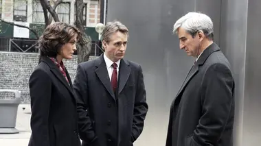 New York police judiciaire S20E17 Sous pression