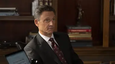 New York police judiciaire S24E09 Intérêt supérieur