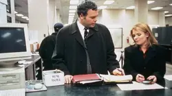 New York, section criminelle  S01E01 Tous les moyens sont bons