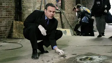New York, section criminelle S02E10 Meurtre sous influence