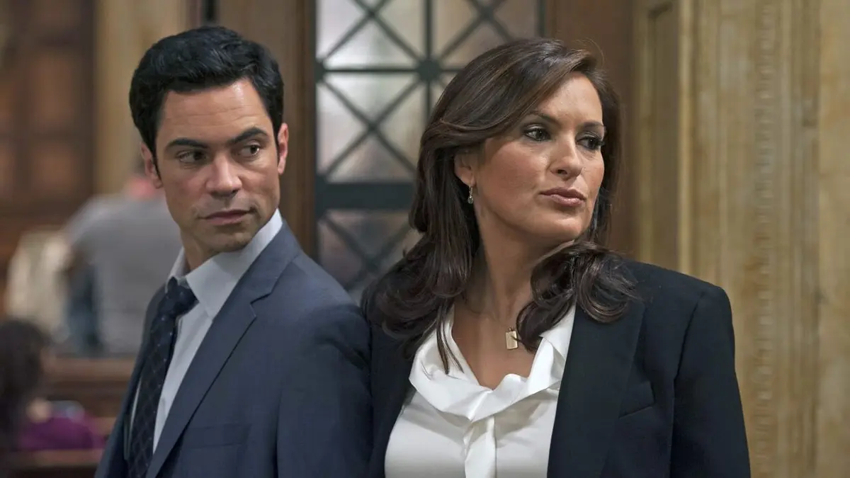 New York Unité Spéciale S14E12 Un homme peut en cacher un autre