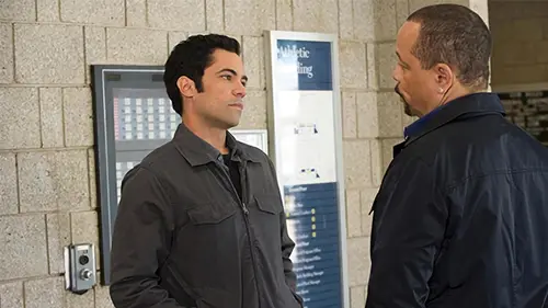 New York Unité Spéciale S13E02 Le coach suprême en streaming