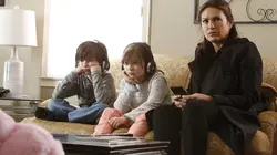 New York Unité Spéciale S17E23 L'heure des départs