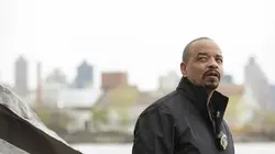 New York Unité Spéciale S14E23 Une autre vie