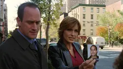 New York Unité Spéciale S06E12 Identité intime