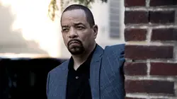 New York Unité Spéciale S20E01 Sois un homme mon fils en streaming