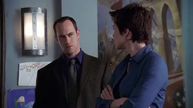 New York Unité Spéciale S03E09 La famille d'accueil
