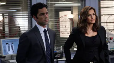 New York Unité Spéciale S13E08 Parole de folle