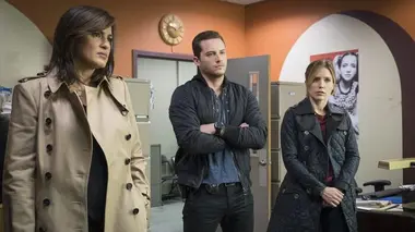 New York Unité Spéciale S13E21 A mauvaise école